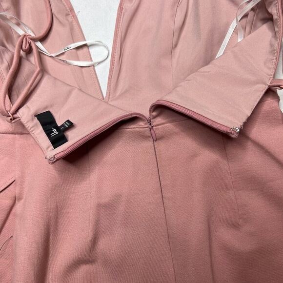 Lulu's Bodycon Mini Dress Deep V Neck Spahetti Strap Pink Women's S NWT Party - Picture 6 of 16